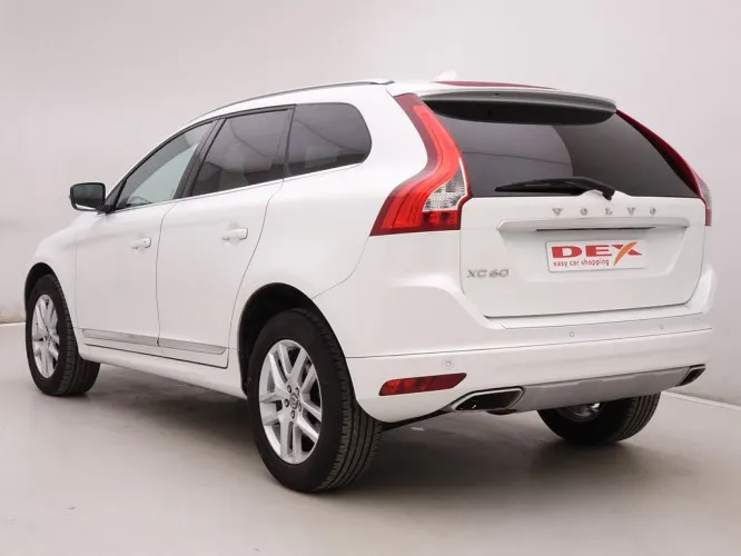 Volvo XC60 2.0 D4 190 Geartronic Summum + GPS + Leder/Cuir + Xenon Image 4